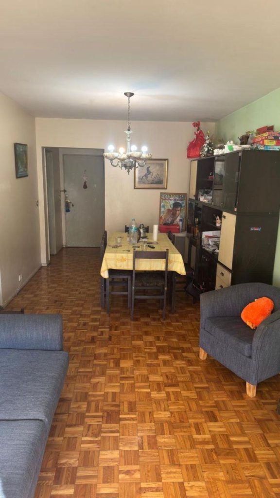 2036015895 1 576x1024